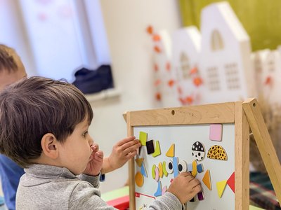 Розвивальні заняття для дітей в AZ.KIDS